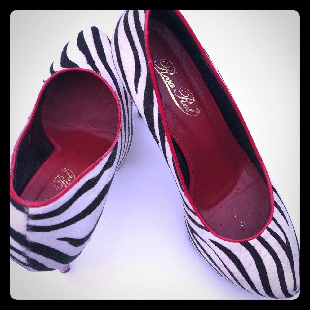 Rosa Rot Pump
